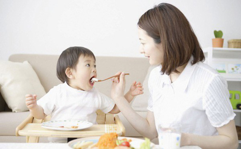 Kiêng tắm cho trẻ bị ốm có cần thiết không?
